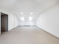 PRODEJ KOMERČNÍHO AREÁLU, LEDENICE, OKR. Č. BUDĚJOVICE - 25-10-22 Ledenice Komerční prostor Foto_44.jpg