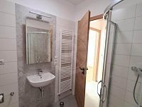 PRONÁJEM MODERNÍHO PROSTORU 1+KK, DO MLADÉHO, SRUBEC - 20210719_134804.jpg