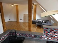 PRODEJ BYTOVÉHO DOMU SE 6 BYTY, STARÉ MĚSTO, NETOLICE - P1000354.JPG