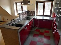 PRODEJ BYTOVÉHO DOMU SE 6 BYTY, STARÉ MĚSTO, NETOLICE - P1000355.JPG