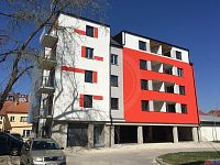 PRONÁJEM VNITŘNÍHO PARKOVACÍHO STÁNÍ, B. SMETANY, ČB - EE6C4F43-84E1-474D-ADB1-97B5CD3E54CF.jpeg