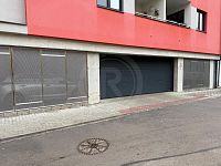 PRONÁJEM VNITŘNÍHO PARKOVACÍHO STÁNÍ, B. SMETANY, ČB