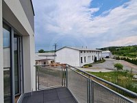 PRONÁJEM MODERNÍHO PROSTORU 1+KK, DO MLADÉHO, SRUBEC - 20210609_140544.jpg