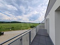 PRONÁJEM MODERNÍHO PROSTORU 1+KK, DO MLADÉHO, SRUBEC - 20210609_140551.jpg