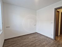 PRONÁJEM NOVÉHO BYTU 2+KK SE ZAHRADOU, PLATANOVÁ, ČB - 20260220_124048.jpg