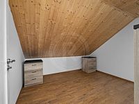 PRODEJ RODINNÉHO DOMU, POD STRÁNÍ, HŮRY U Č. BUDĚJOVIC - 25-10-02 Hůry RD Foto_76.JPG