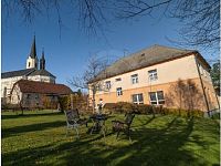 PRODEJ APARTMÁNOVÉHO DOMU "OBECNÁ ŠKOLA", SVĚTLÍK OKR. ČESKÝ KRUMLOV - Výstřižek3.JPG