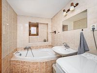 PRODEJ RODINNÉHO DOMU 3+1, NÁMĚSTÍ, KŘEMŽE - 26-03-03 Křemže RD Foto_17.jpg
