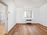 PRODEJ BYTU 1+1 S KOMOROU, KLARICOVA, ČESKÉ BUDĚJOVICE - 26-04-02 ČB Byt Foto_02.jpg