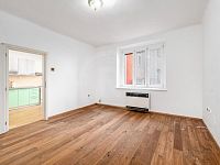 PRODEJ BYTU 1+1 S KOMOROU, KLARICOVA, ČESKÉ BUDĚJOVICE - 26-04-02 ČB Byt Foto_03.jpg