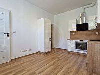 PRONÁJEM MODERNÍHO BYTU 2+KK, LIPENSKÁ, ČESKÉ BUDĚJOVICE