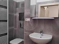 PRONÁJEM BYTU 2+KK, MÁNESOVA, ČESKÉ BUDĚJOVICE - 20201027_120243.jpg
