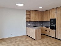 PRONÁJEM NOVÉHO BYTU 3+KK S TERASOU, ŠROUBÁRENSKÁ, ČB - 20260316_150613.jpg