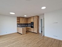 PRONÁJEM NOVÉHO BYTU 3+KK S TERASOU, ŠROUBÁRENSKÁ, ČB - 20260316_150824.jpg