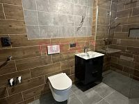 Prodej bytu 2+kk v novostavbě rodinného domu se zahradou v Kaplici - IMG_2313.jpeg