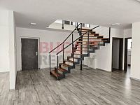 Skvělé prostory pro podnikání - 20251020_105320.jpg