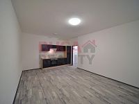 Pronájem bytu 1kk ve Veselí nad Lužnicí na náměstí po kompletní rekonstrukci - DSC_8575.jpg