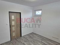 Moderní bydlení u Lipna: krásný zrekonstruovaný byt k pronájmu v Černé v Pošumaví - 5.jpg