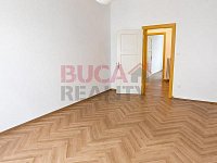 Prostorný byt 3+1, 93 m² + vlastní sklep 12 m² – centrum Českých Budějovic - U Trí Lvů (6).jpg