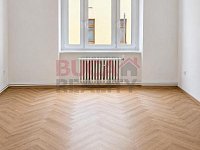 Prostorný byt 3+1, 93 m² + vlastní sklep 12 m² – centrum Českých Budějovic - U Trí Lvů (7).jpg