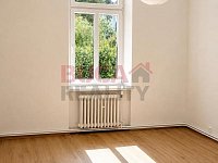 Prostorný byt 3+1, 93 m² + vlastní sklep 12 m² – centrum Českých Budějovic - U Trí Lvů (8).jpg