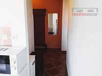 Prodej bytu v OV 2+1 s lodžií, šatnou a sklepem ul. Jakuba Obrovského Brno-Bystrc - chodba 2.JPG