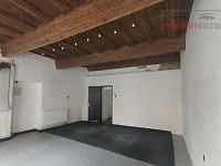 Městský dům v centru Jihlavy, 3NP, bydlení i komerce, volné prostory - Volný prostor 1NP