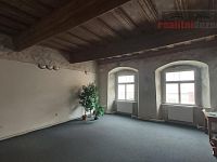 Městský dům v centru Jihlavy, 3NP, bydlení i komerce, volné prostory - Volný prostor 2NP