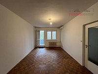 Prodej bytu v OV 2+1, vel. 58 m2 s balkonem a sklepem ul. Hlavní, Otrokovice - Kvítkovice - IMG_0330.jpg