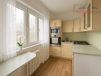 Prodej bytu v OV 2+1, vel. 58 m2 s balkonem a sklepem ul. Hlavní, Otrokovice - Kvítkovice