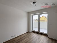 Pronájem bytu 1+kk 28 m2 s terasou, Brno – Kníničky, ul. Ondrova - IMG_0542.jpeg