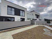 Pronájem bytu 1+kk 28 m2 s terasou, Brno – Kníničky, ul. Ondrova - IMG_9196.JPG