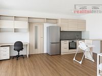 Pronájem kompletně zařízeného bytu 1+kk s terasou, šatnou a sklepem Brno-Žebětín, ul. Sentická