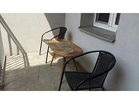 Nájem bytu 1kk  - ul. Hybešova, zařízená garsoniera 27 m2, lodžie, pračka, lednička - 3_Lodžie u bytu