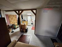 Pronájem oplocené zahrady s chatou, 941 m2, veškeré IS, udírna, k.ú. Bohunice - Přízemí chaty