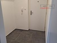 Podnájem novostavby bytu 1+kk  s balkonem, ul. Křepelčí Brno Žebětín - Kamechy - 20241007_171901.jpg