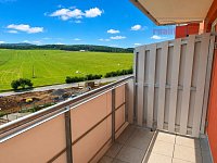 Nájem bytu 1+kk s balkonem, šatnou a sklepem Brno – Žebětín,  výstavba Kamechy II., novostavba - balkon 2.jpg