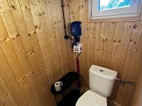 Novostavba chaty na polosamotě poblíž Pelhřimova - Fotka 15