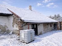 Prodej domu s uzavřeným dvorem u Pacova - Fotka 2