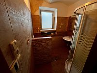 Prodej domu s uzavřeným dvorem u Pacova - Fotka 5