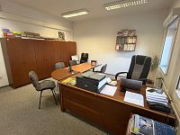 Pronájem kancelářských prostor v centru Pelhřimova - Fotka 2