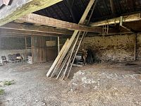 Dům s uzavřeným dvorem v Ůtěchovicích u Hořepníka - Fotka 6