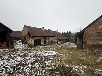 Dům s uzavřeným dvorem v Ůtěchovicích u Hořepníka - Fotka 8