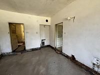 Dům s uzavřeným dvorem v obci Útěchovice u Hořepníka - Fotka 17