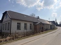 Nemovitost s uzavřeným dvorem v obci Metánov - Fotka 1