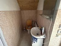 Nemovitost s uzavřeným dvorem v obci Metánov - Fotka 15