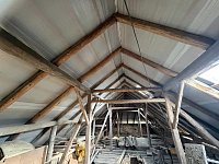 Nemovitost s uzavřeným dvorem v obci Metánov - Fotka 16