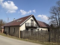 Nemovitost s uzavřeným dvorem v obci Metánov - Fotka 2