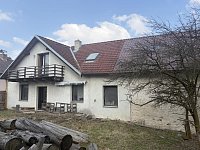 Nemovitost s uzavřeným dvorem v obci Metánov - Fotka 3