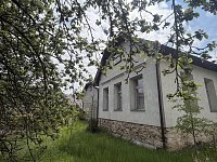 Nemovitost s uzavřeným dvorem v obci Metánov - Fotka 30